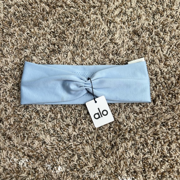 Alo Airlift Headband - Picture 3 of 4